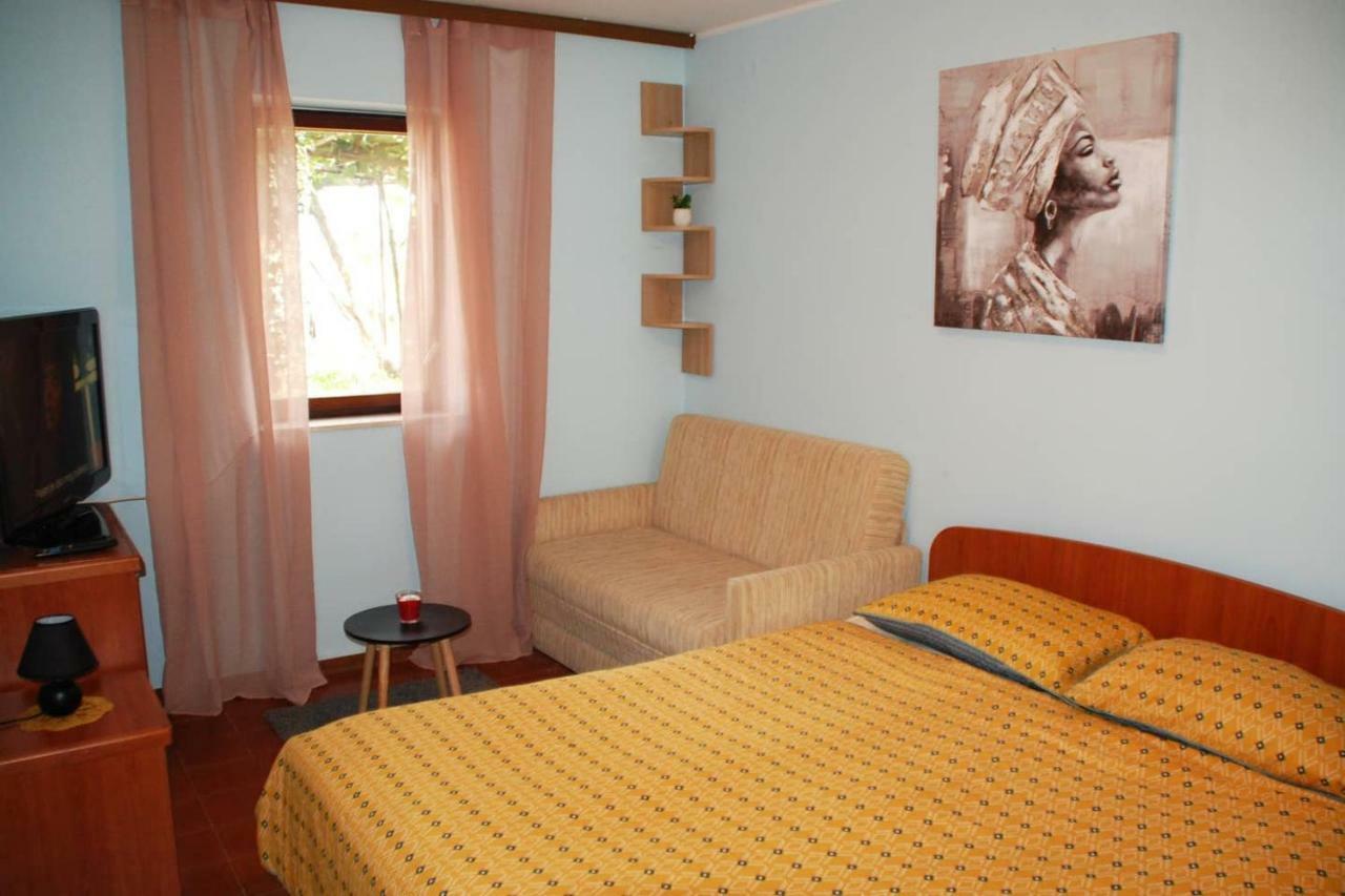 Studio Apartman Ziganto Ičići Eksteriør bilde
